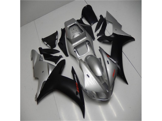 Moto Plásticos Yamaha R1 2002-2003 - Prata Preto Moto Plásticos Yamaha R1 2002-2003 - Prata Preto